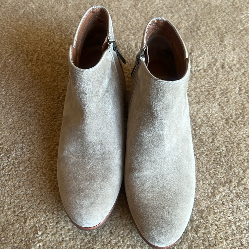 Sam Edelman Petty Pryce ankle bootie. Was only worn a couple of times.